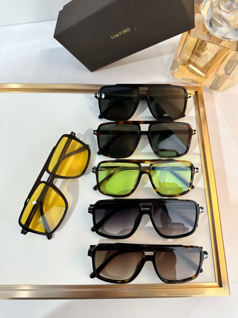 TOM FORD